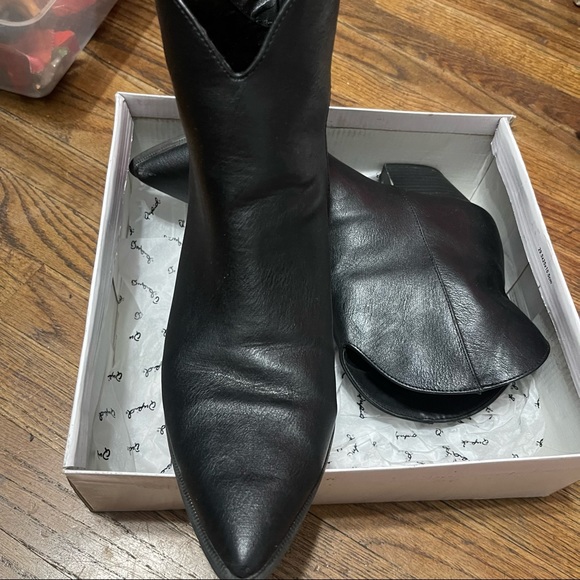 Black Women Booties - Picture 3 of 12